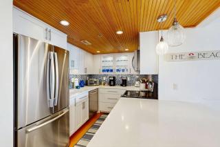 Sea Colony 3rd floor end unit condo with pools tennis & pickle ball courts fitness center - 3