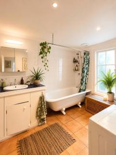Premium East Freo Stay - 1