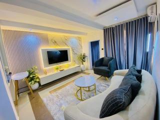 The Royal Enclave - 7