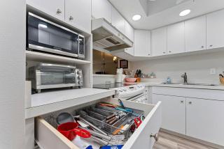 Siesta Key Escape Ground Floor Steps to Heated Pool and Free Trolley - 2