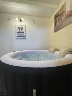 À la villa familiale spa sauna salle de jeux babyfoot fléchettes et autre - 7