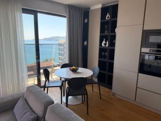 Lux Apartman Rafailovici - 9