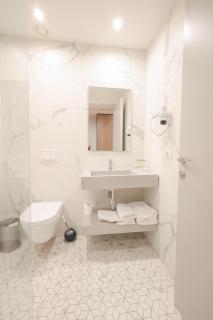 The Real Sea View Hotel Vlore - 4
