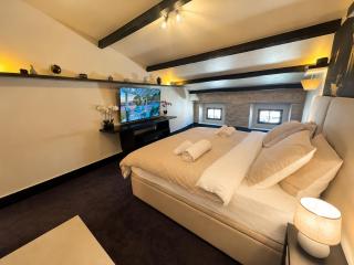 Auberge Nostradamus, Appartement 5 - 7