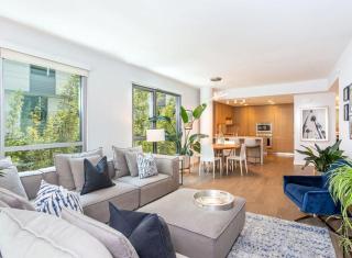Two Bedroom Condo with Rooftop Pool and Ocean View - 8