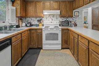 90 Santistaban Way - 1