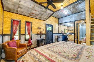 Creek Access & On-Site Trails: Serene Ozark Cabin - 6