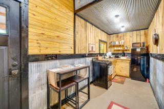 Creek Access & On-Site Trails: Serene Ozark Cabin - 4
