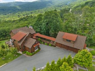 Breezeway Lodge at Eagles Nest - 6