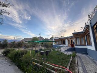 Jigzes Homestay - 0