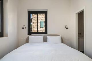 Authentic Jerusalem Experience New Designer Apt - 3