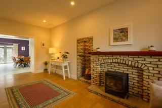 The Stone House Sleeps 10 with Parking - 5