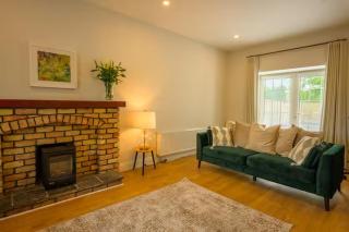 The Stone House Sleeps 10 with Parking - 6