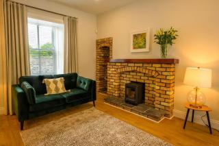 The Stone House Sleeps 10 with Parking - 7