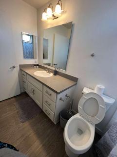 The Two Bedroom Apartment With Pool & Free Parking - 7
