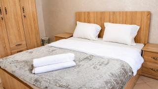 Sunny Cozy Apt - WIFI, Parking, Beach 15 min - 2