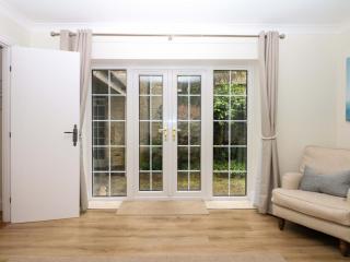 Sheplegh Court Garden Apartment - 3
