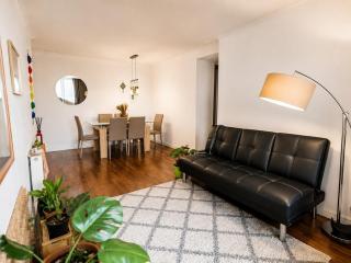 Private room with private bathroom in the Heart of Santiago - 3