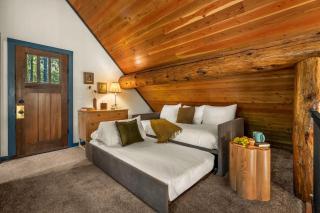The West Glacier Cabin- Hot Tub, Firepit, Sauna - 1