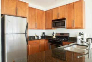 Upscale Apartment Near Lake Michigan - Sleeps 6-7 - 1