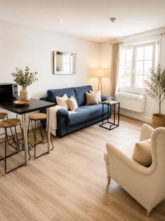 Grand Central House - Deluxe Two Bedroom - GibraltarStay Apartments - 0