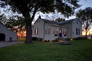 A Sisters Stay Farmhouse Retreat in Villa Ridge - 0