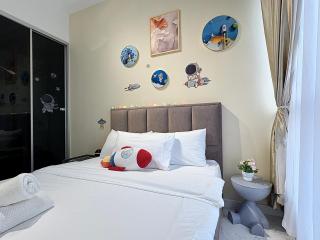 Setia Sky88 Modern Cozy Apartment 3-Bedroom - 1