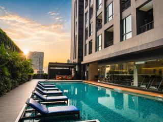 Wander - Ekkamai - City View, Pool, Gym, Full Kitchen - 0