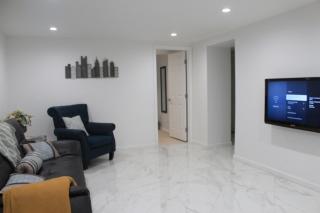 Minutes From Manhattan 2-Bedroom Apartments in LIC Astoria Queens - 5