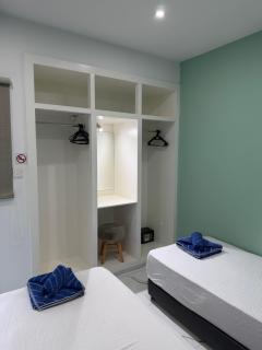 Sant Central Deluxe Apartments - 4