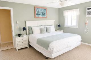 Elmwood Resort Hotel - 4