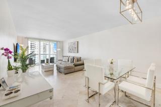 Sunny Isles Beach Condo near Beach & Pool - 5