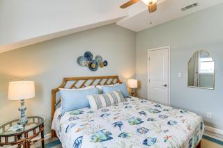 3BR Condo on the Bay w/ Pool and Perks - 1