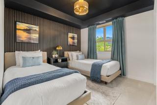 Velvet Noir | Outdoor Pool | Hot Tub | Gym | Pets - 6