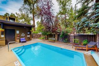 Main St. gem - pool & hot tub - walk to lifts, dog-friendly, third floor - 7