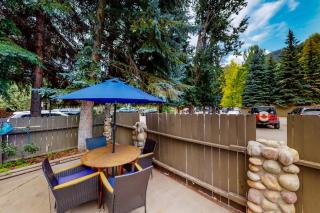 Main St. gem - pool & hot tub - walk to lifts, dog-friendly, third floor - 6