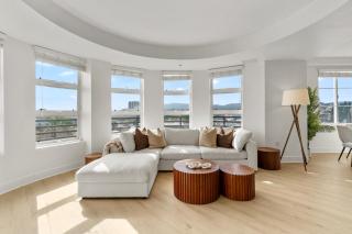 Modern Muse - Huge 3BR Apartment in Heart of SM - 6