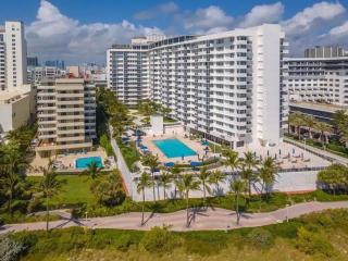 Modern 2 BR OceanFront in Prime SOBE w Pool - 3