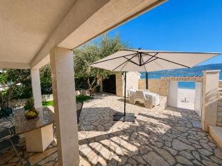 House Slatine - 2