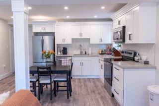 Modern & Cozy 3 BR Retreat Near UofG and Downtown - 5
