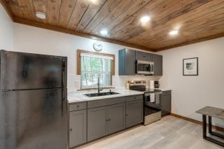 Great for Couples! Secluded Sanctuary in Cabot - 9