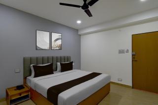 Hotel V CHECK INN - 7
