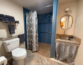 PL Medicine Pk Tiny Home Ft Sill Graduation Suite - 4