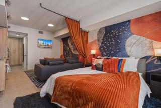 Modern Downtown Miami Studio Sleeps 4 Steps to Miami Worldcenter and Arena - 2