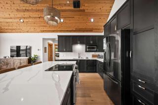 Moonrise Trail Lodge - 1