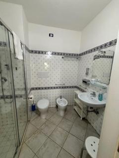 Petite Maison - Petits Appartements - 1