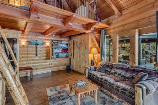 Lakeside Loft - 2