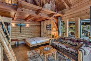 Lakeside Loft - 1