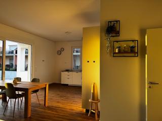 FeWo Sydney "3-Zimmer Seeblick Wohnung mit Garten" - 1