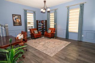 The Legacy Family house Spacious 5BR in Springfield - 3